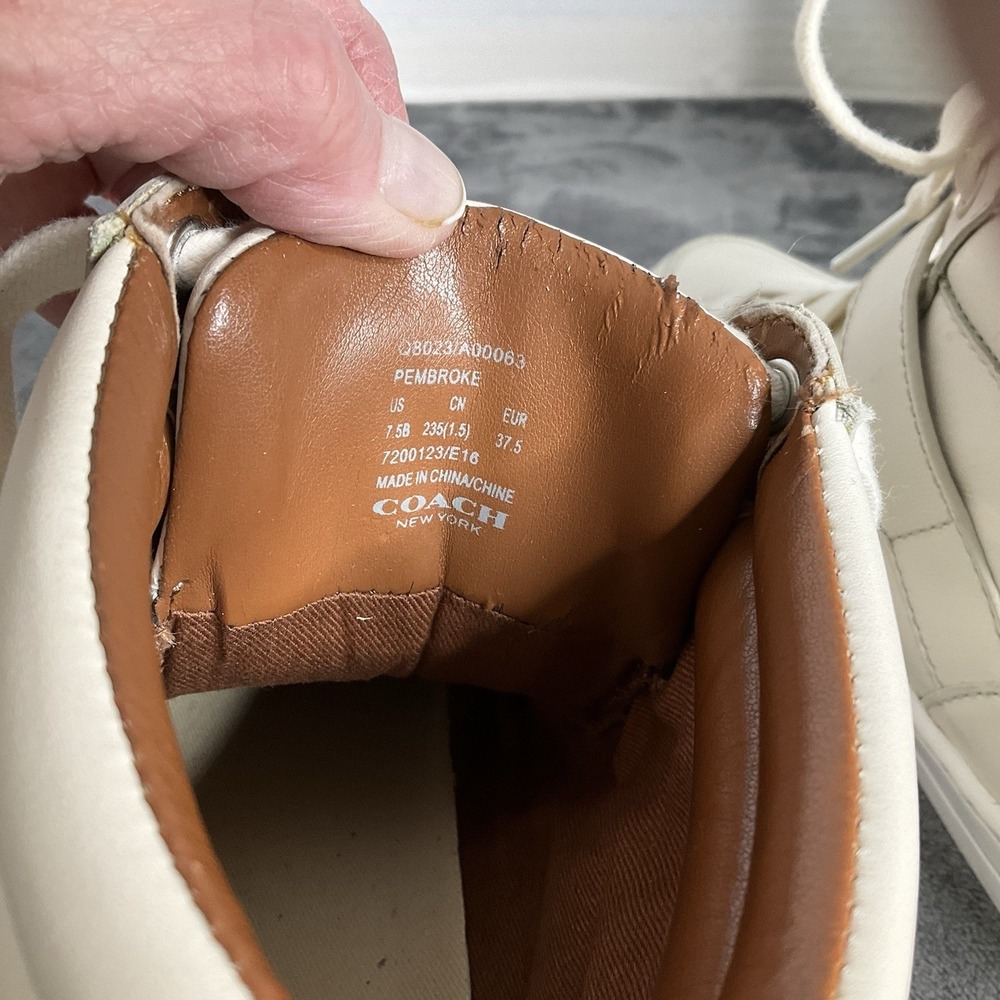 Coach Pembroke Off White Leather High Top Sneakers Turnlock Gold Hardware 7.5B - Picture 9 of 10